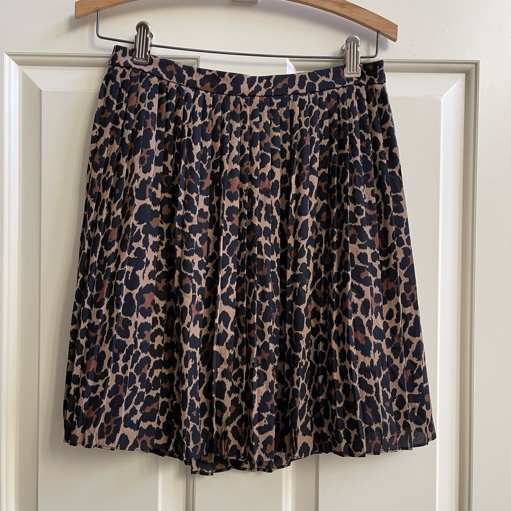 J. Crew leopard print pleated mini skirt - Picture 2 of 6
